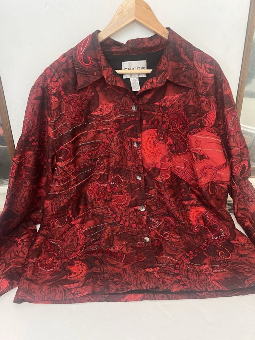 Chico’s Red Silk Beaded Jacket Blazer Cardigan Size 3 US 16.     Hh